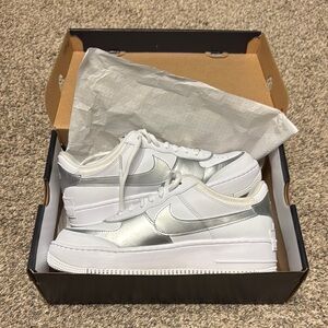 Women’s Air Force One Shadows